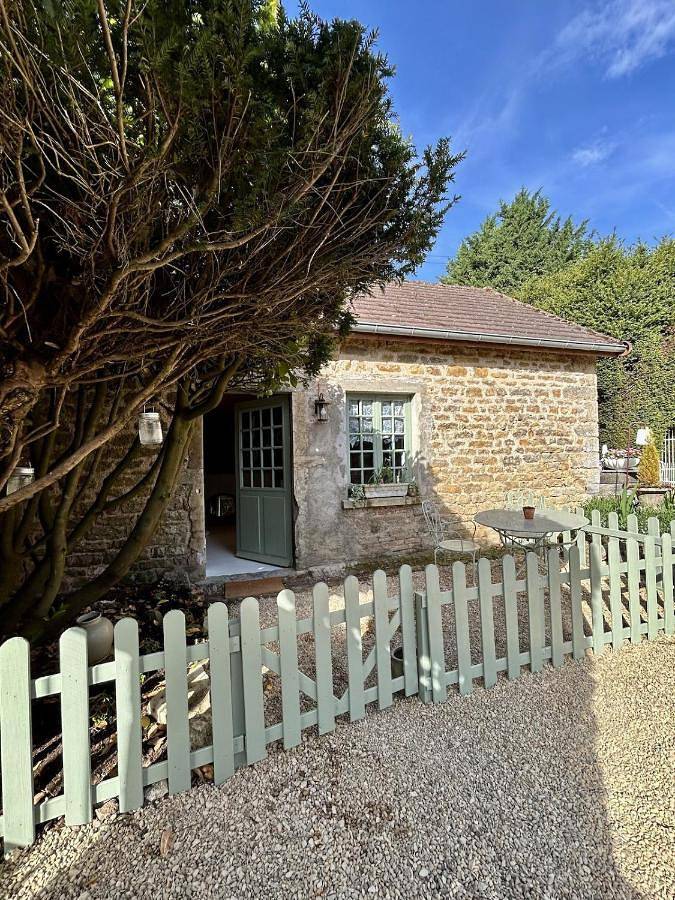 Location de vacances pour 2 personnes, avec Terrasse et Jardin à Paris-l'Hôpital