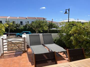 Ferienhaus in Es Mercadal, Menorcas Küste für 7 