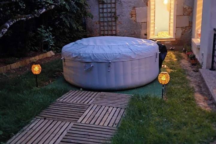 Au doux rêves gite avec piscine et spa privée in Corgnac-sur-l'Isle, Périgord Vert
