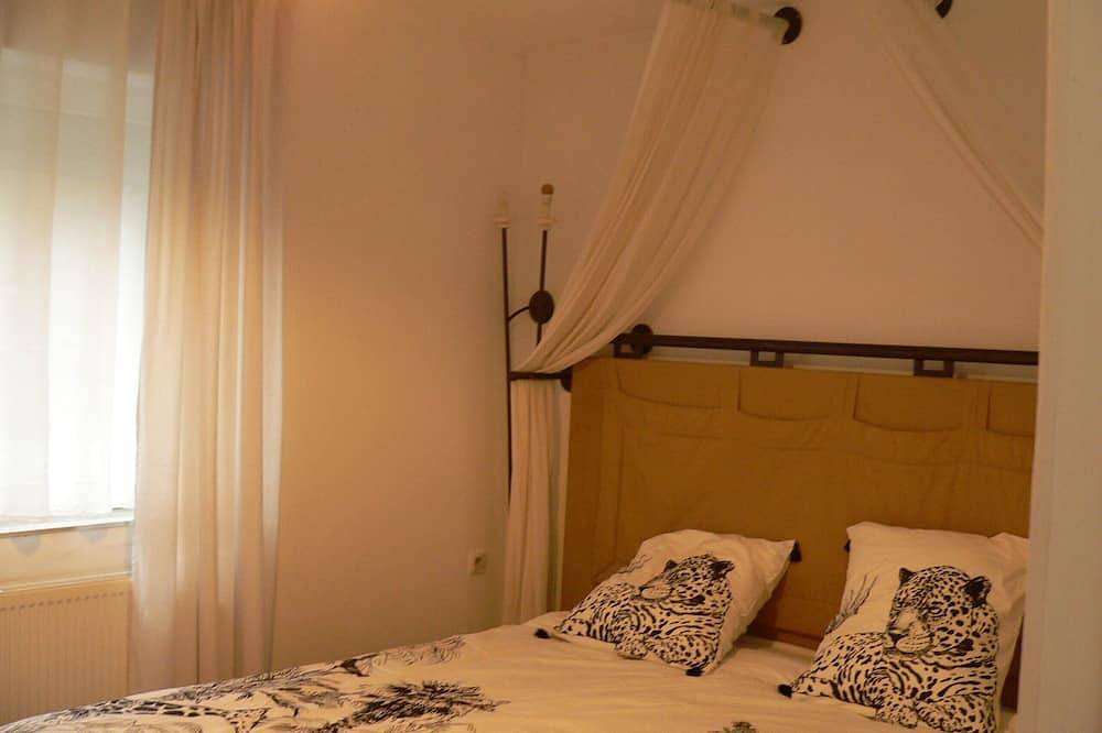 Liège cheerful modern house for 8pers with 30m2 terrace and enclosed courtyard. in Liegi e dintorni