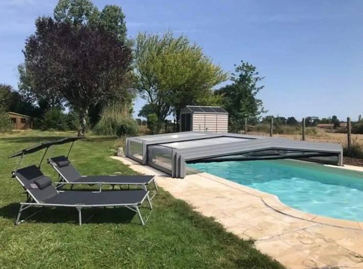 Gîte pour 2 personnes, avec terrasse ainsi que jardin et piscine - 1
