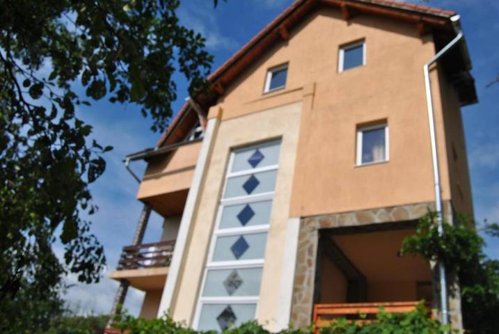 Gîte pour 4 personnes, avec jardin et vue dans Mureș
