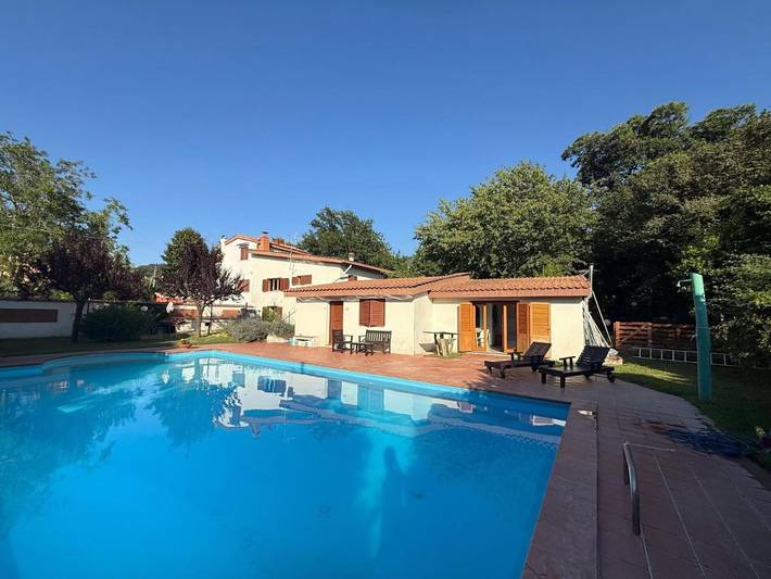 Casa vacanza per 4 persone, con piscina e giardino, con animali domestici a Rocca di Papa