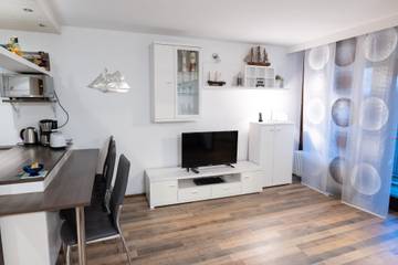 Ferienwohnung für 2 Personen, mit Seeblick und Sauna sowie Balkon in Deutschland