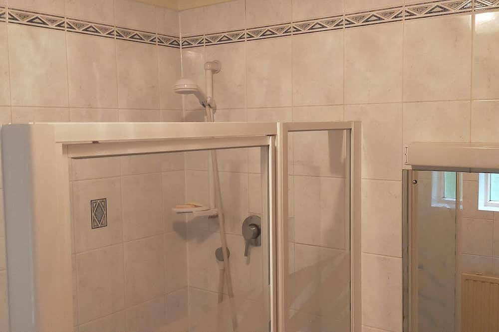 Ganze Wohnung, Exklusiv-Gartenblick-Family-Apartment-Ensuite mit Dusche in Kingussie, Highlands