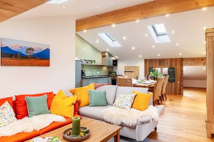 Geheel appartement, Appartement 'Xaver' met gedeelde tuin, balkon en wifi in Rottenbuch, Romantische Straße