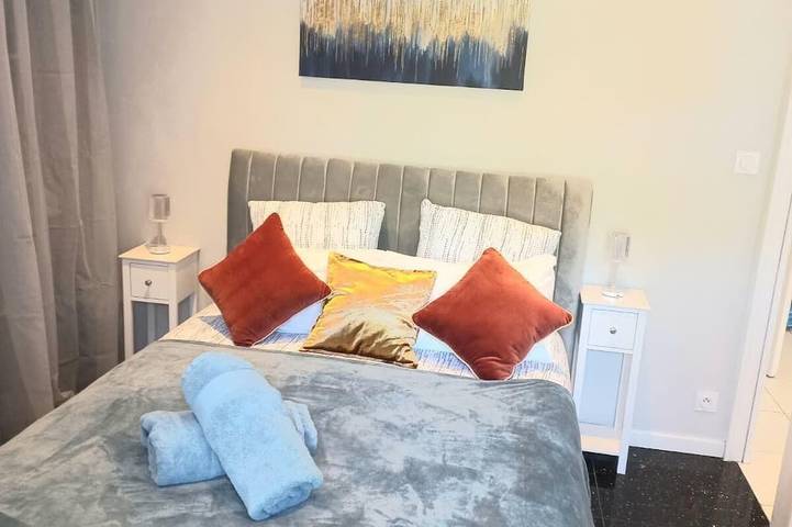 Appartement entier, Vue magique exceptionnelle : 2 pièces sur le port de St-Goustan in Auray, Côte des Mégalithes
