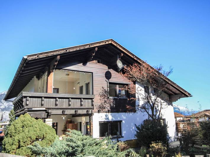 Ferienwohnung für 7 Personen, mit Balkon und Garten sowie Sauna und Ausblick
