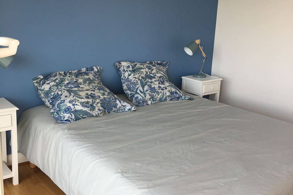 Ganze Wohnung, 3-room apartment at the foot of Casino beach in Saint-Quay-Portrieux, Côte de Goëlo