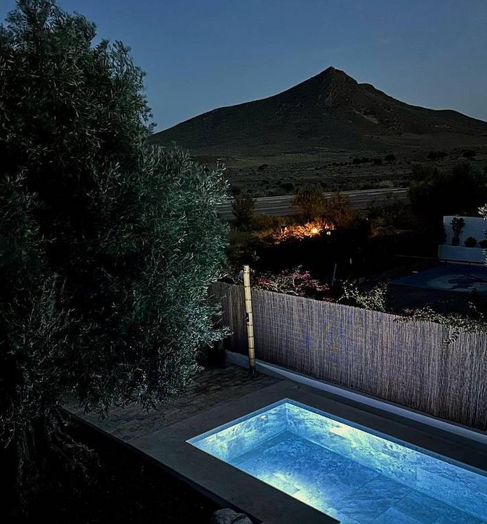 Chalet para 6 personas, con piscina además de jardín y vistas - 1