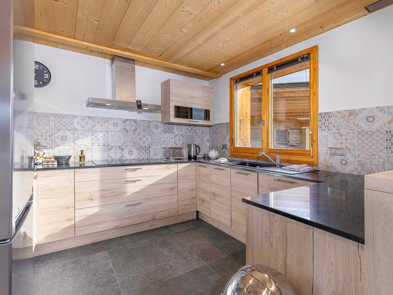 Chalet spacieux à Avoriaz, sur les pistes, pour 14 pers. avec sauna, home cinema et service premium in Morzine, Les Portes du Soleil