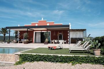 Maison de campagne pour 8 personnes, avec piscine ainsi que vue et jardin, animaux acceptés à Mercadal