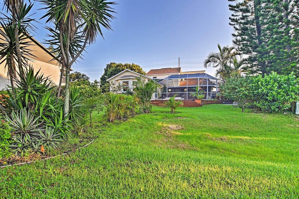 4 Mi to Beaches: Alluring Largo Hideaway! in Largo, Pinellas County