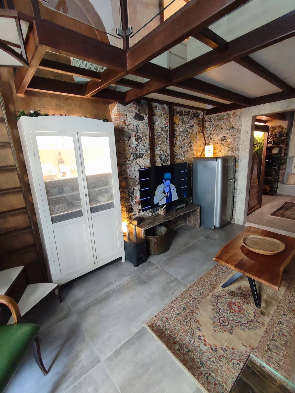 Casa Vacanze 'Bilocale Stile Loft Centro Storico' con Wi-Fi e Aria Condizionata in Marina di Carrara, Carrara
