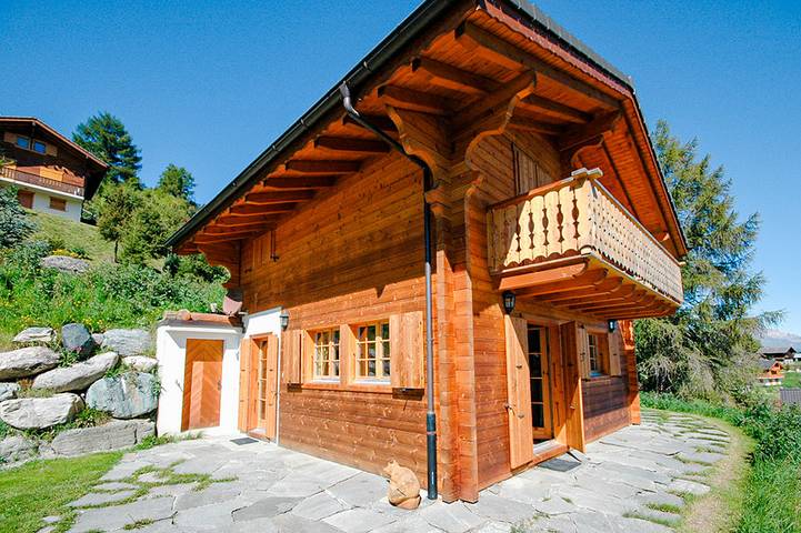 Holiday home for 8 people, with view and terrace as well as garden and sauna - 1