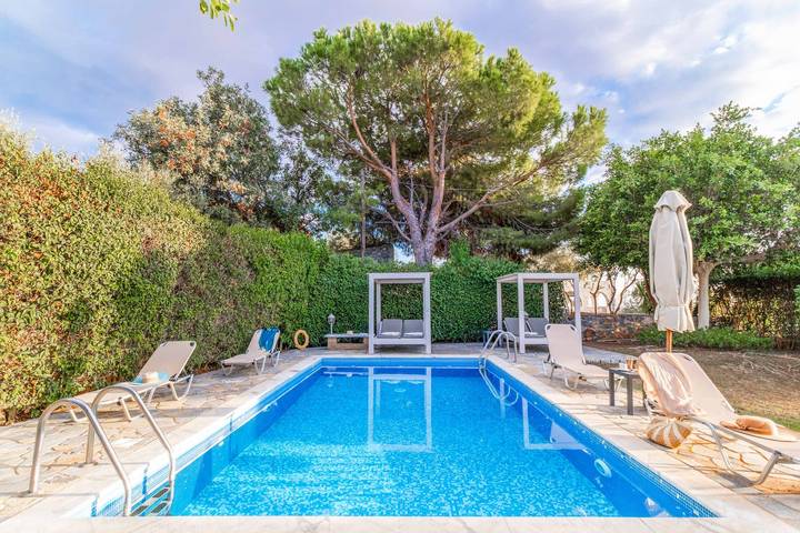 Villa for 6 people, with Balcony and Terrace as well as Garden in Stoupa