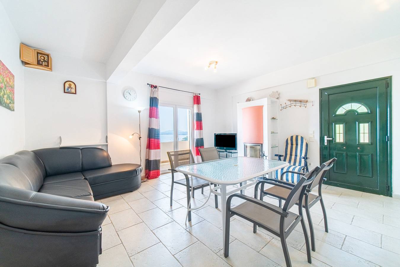 Entire apartment, Apartment 'Alex' with Wi-Fi and Air Conditioning in Mparmpati, Corfu