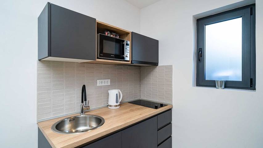 Ferienwohnung für 3 Personen, mit Terrasse und Pool - 1