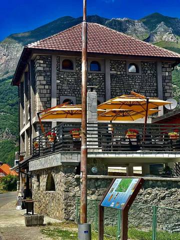 Chambre d’hôte pour 2 personnes, avec vue et jardin dans Gusinje