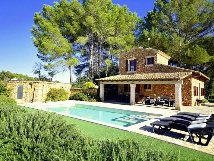 Ferienhaus für 3 Personen, mit Pool und Terrasse sowie Garten in Petra (Mallorca)