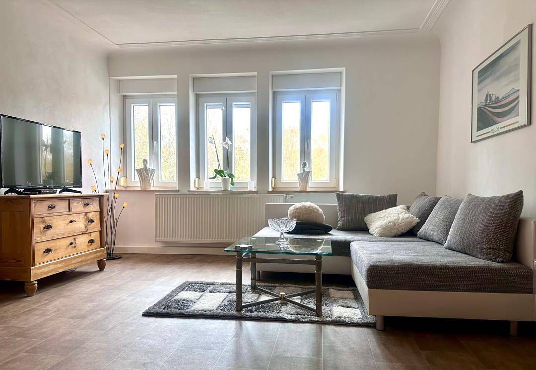 Ganze Wohnung, Neu! Kleines Glück Illingen in Illingen, Saarland