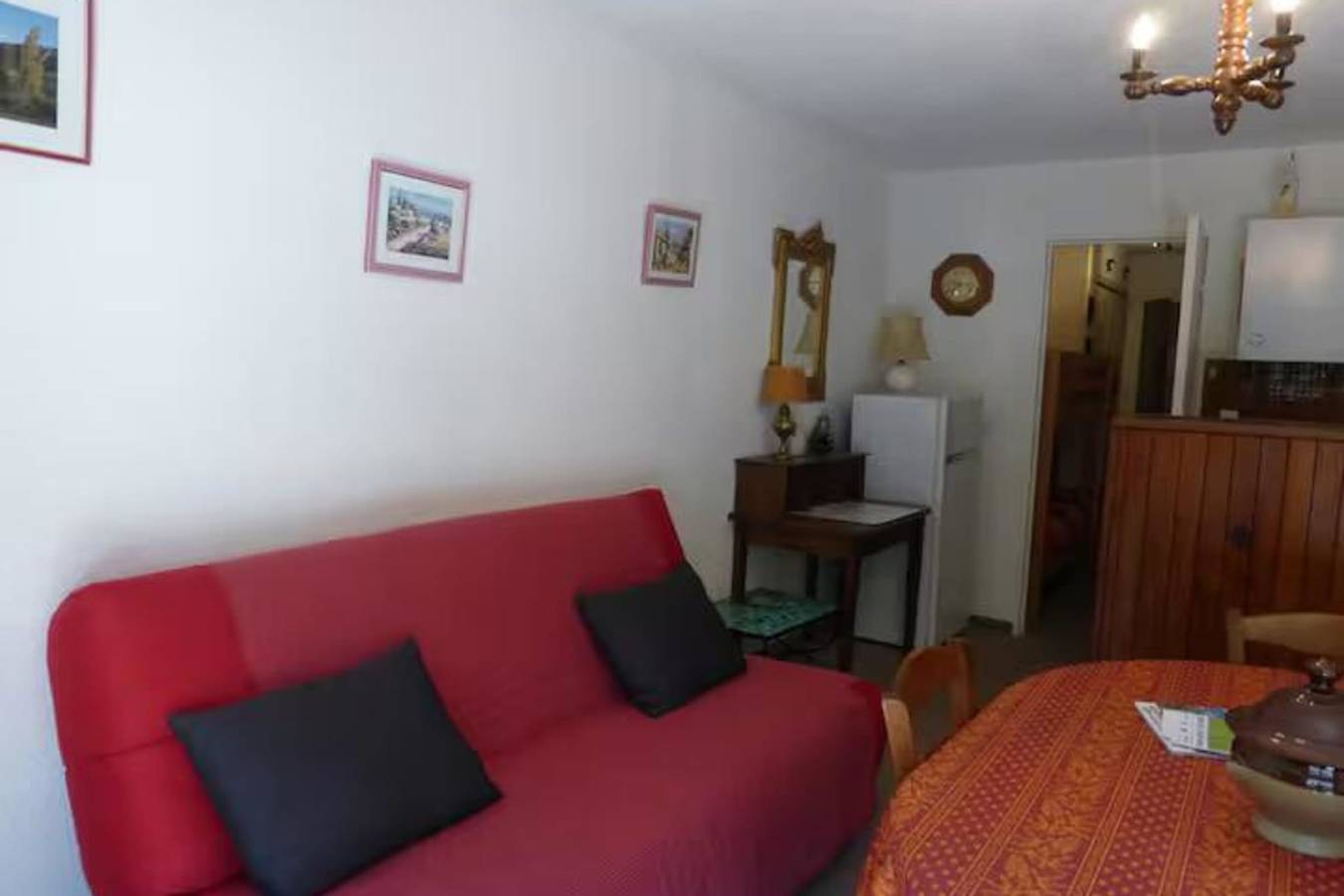 Ganze Wohnung, Ski-in/ski-out studio with balcony in Le Sauze, Enchastrayes