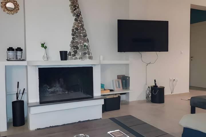 Gîte pour 5 personnes, avec balcon dans Égine - 2