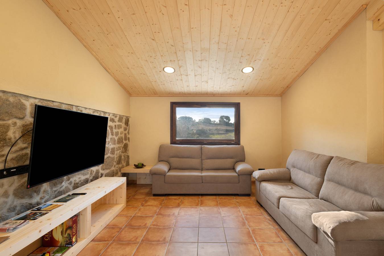 Casa rural 'Cal Trumfet' con vistas a la montaña, terraza privada y Wi-Fi in Caserras, Provincia de Barcelona