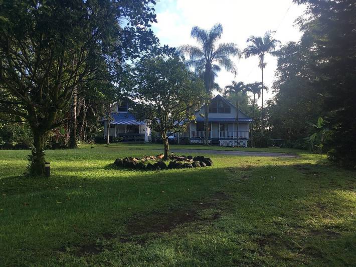 Vacation rental for 5 people, with terrace and yard on the Island of Hawaii