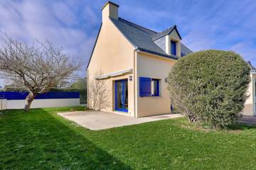 Gîte pour 6 personnes, avec terrasse et jardin dans Penvins