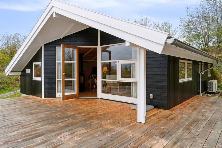 Feriehus for 5 personer, med terrasse i Svaneke