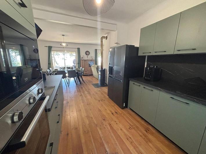Location de vacances pour 6 personnes, avec terrasse ainsi que vue et piscine à Gigondas - 4