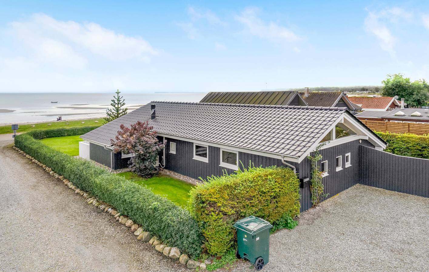 Vacation house for 8 people with hot tub in Bjert, Little Belt