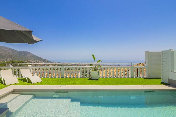 Apartment for 4 people, with garden and pool as well as balcony in Mijas Pueblo