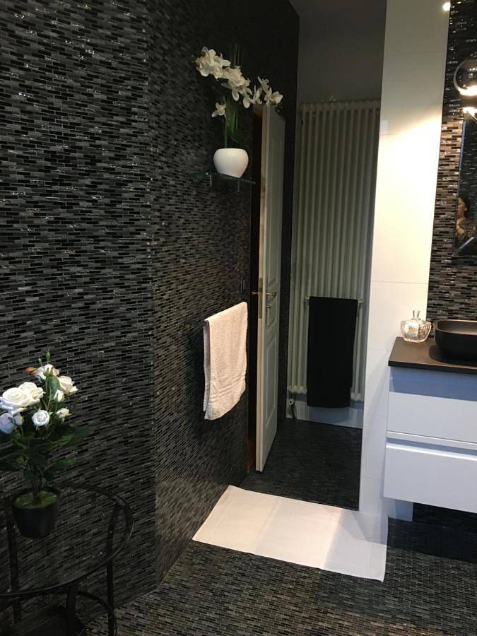 Deluxe Double Room with Shower in Saint-Leu-la-Forêt, Val-d'Oise