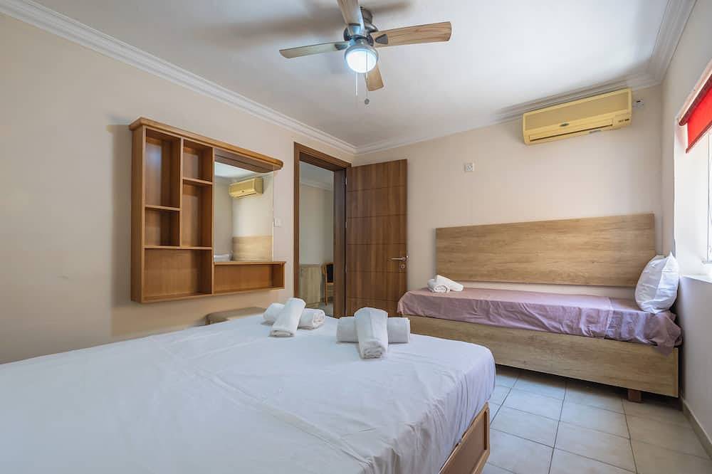 Santa Maria Villa Apartment (D) 1 B / Zimmer, Private Terrasse, Gemeinschaftspool, Wifi in il-Mellieha, Mellieha
