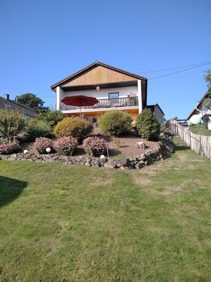 Ferienwohnung für 2 Personen, mit Balkon und Terrasse sowie Garten im Westerwald