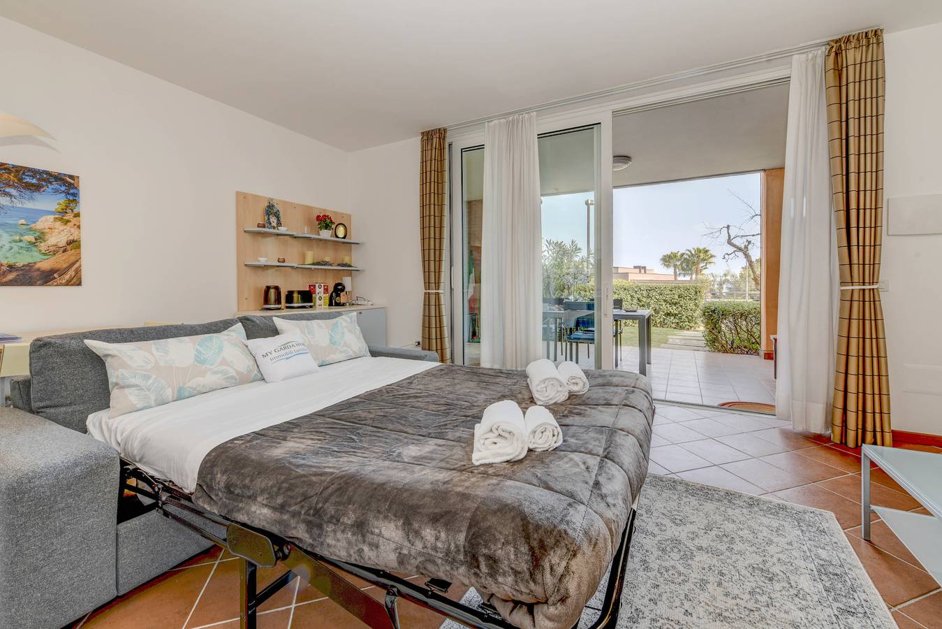 Ganze Wohnung, Mgh- Lake Serenity Apartment in Padenghe sul Garda, Gardasee-Berge