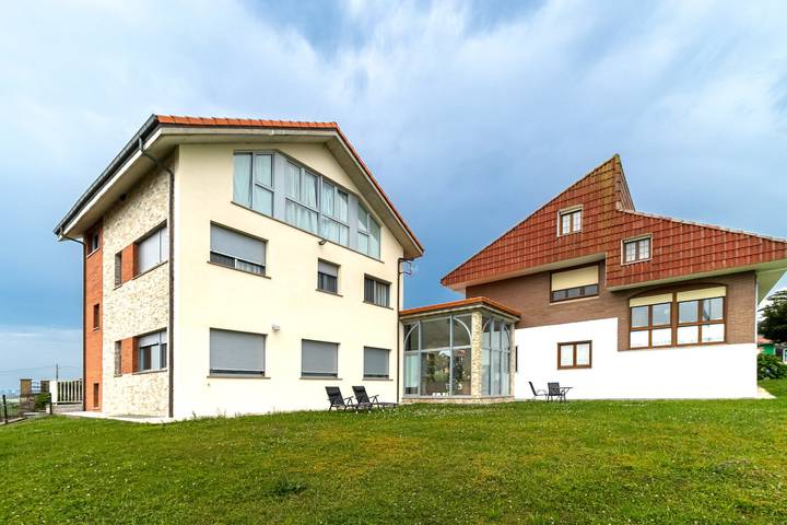 Apartamento para 6 personas, con Jardín en Costa de Cantabria