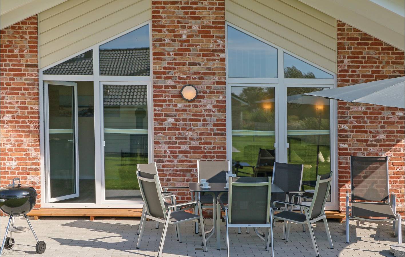 Gemütliche 2BR Apartment w / Parkplatz, Terrasse, & WiFi, in der Nähe von Strand und Essen in Dagebüll, Nordseeküste