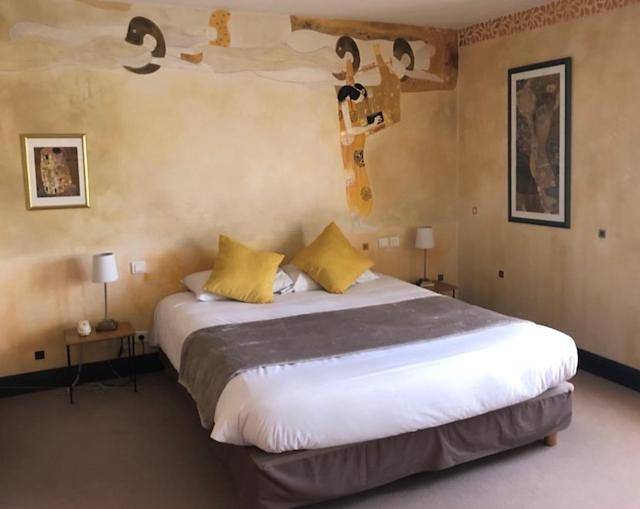 Hôtel pour 2 personnes, avec terrasse à Ploërmel - 2