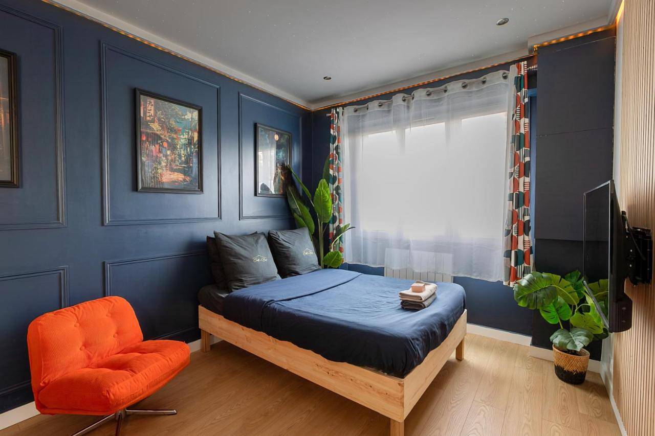 Appartement entier, One-Bedroom Apartment in Enghien-les-Bains, Val-d'Oise