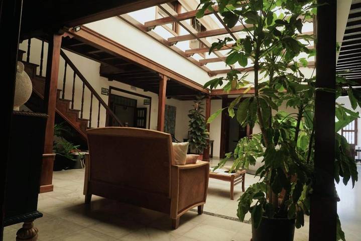 Hotel para 2 personas, con jardín además de vistas y piscina - 1