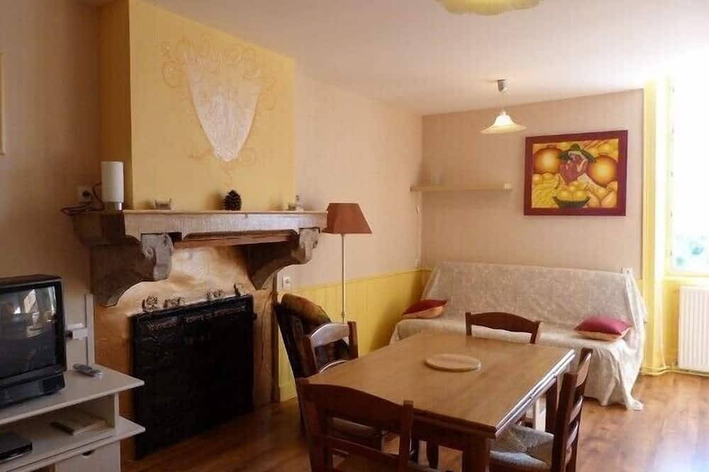 Appartement entier, Appartement Gypsi dans maison de caractère in Clairvaux-les-Lacs, Jura Francais