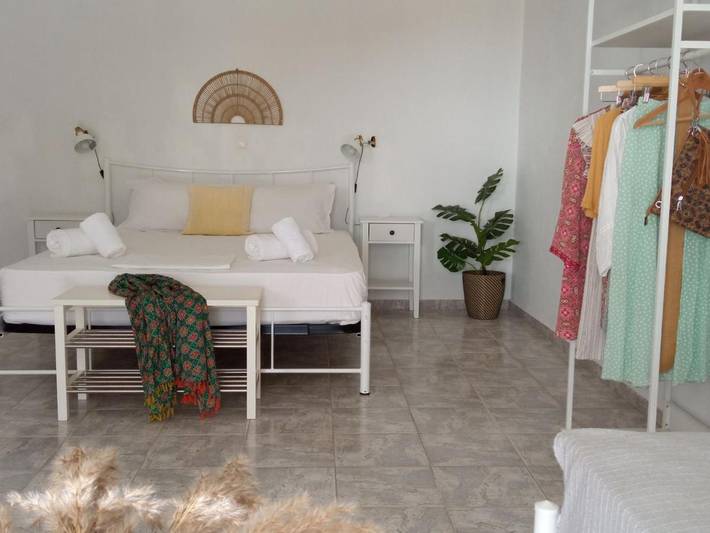 Gîte pour 3 personnes, avec piscine ainsi que vue et jardin dans Platis Gialos Sifnos - 4