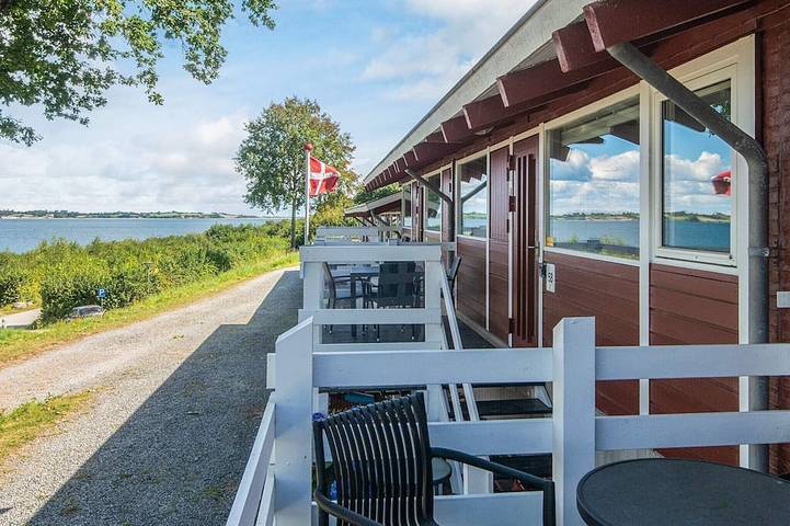 Ferienhaus für 6 Personen, mit Terrasse und Pool, mit Haustier in Løjt