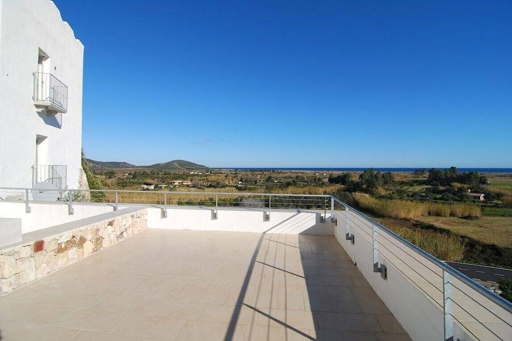 Sogno Vista Mare: Terrazza Panoramica 70 mq tra Natura e Mare in Flumini, Posada