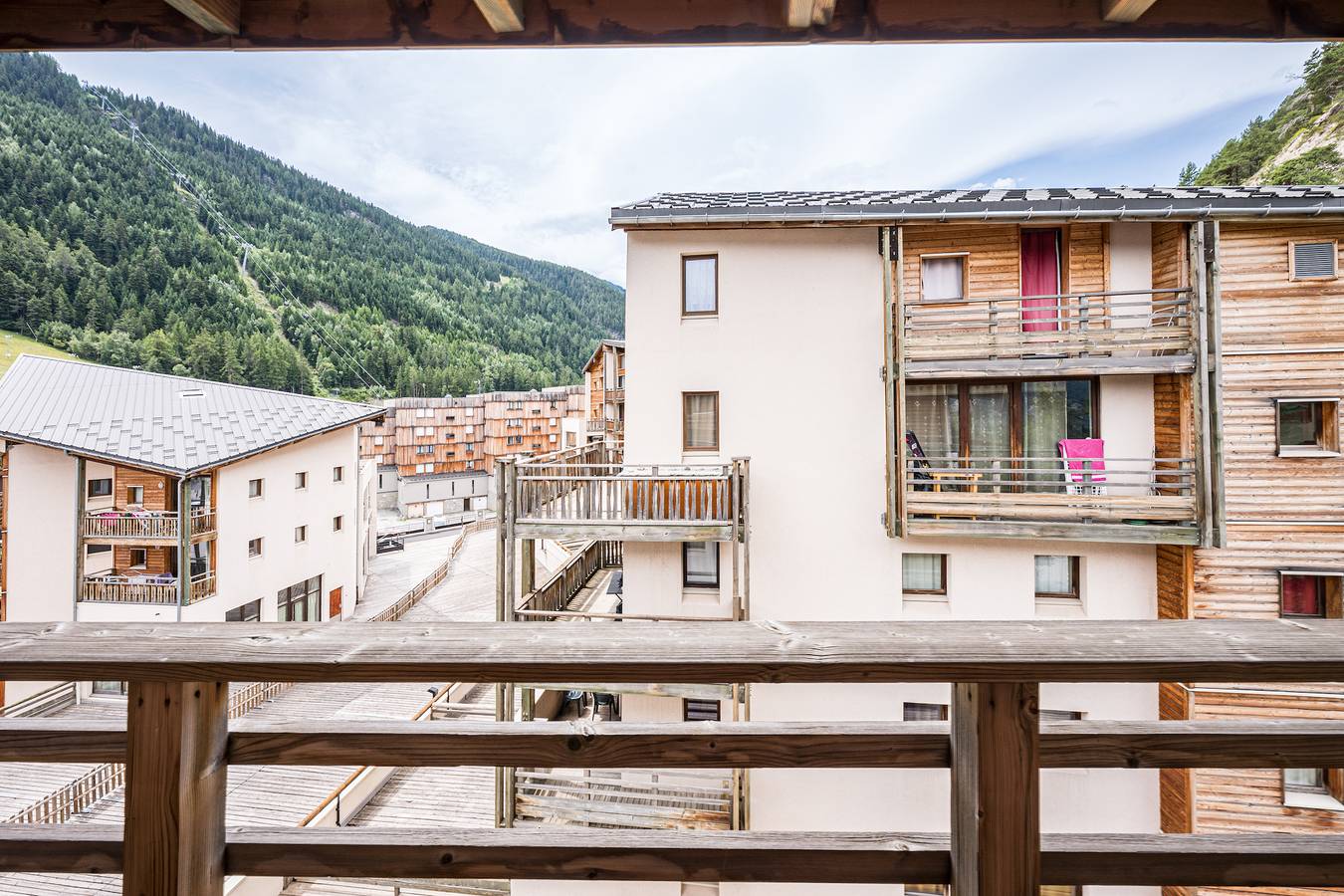 Ganze Wohnung, Ferienwohnung 'Les Chalets De La Vanoise N°4208' mit Bergblick und Balkon in La Norma, Villarodin-Bourget