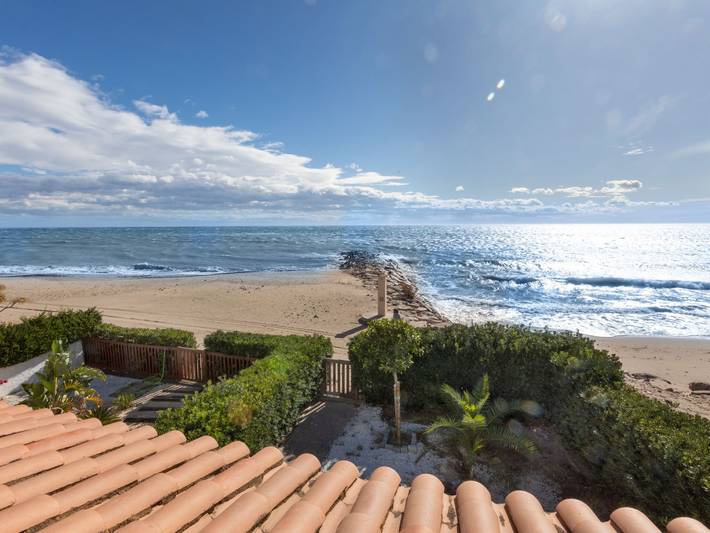 Ferienhaus für 6 Personen, mit Terrasse und Garten in Montroig Bahia - 2