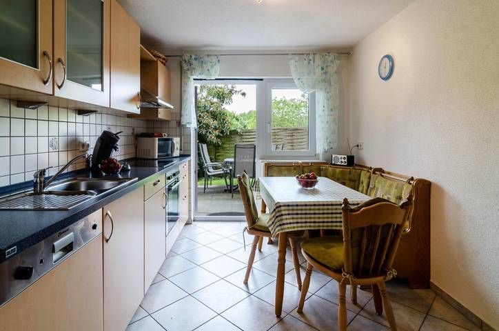 Ganze Wohnung, Ferienwohnung Seeblick auf Obsthof Gobs, mit Terrassen und Wlan; Parkplatz vorhanden in FKK Badestrand Süßenmühle, Sipplingen